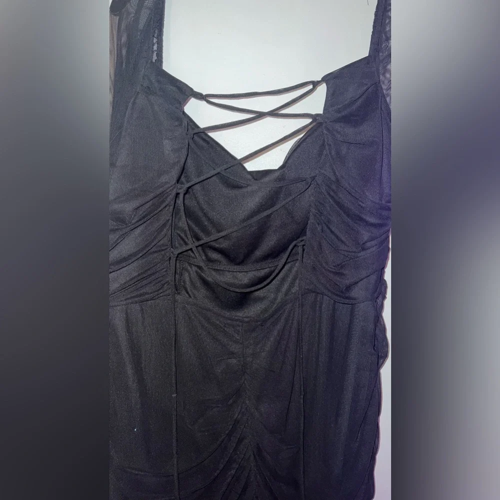 City Studio- Little black dress - Picture 4 of 5